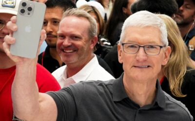 Apple, Goldman Sachs were planning a stock-trading feature for iPhones