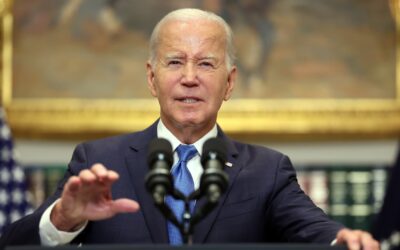 Biden says record profits should ensure record contracts as UAW strikes Ford, GM and Stellantis plants