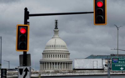 Congress tees up votes in last-minute scramble to avert shutdown