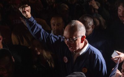 UAW strike brings blue collar vs. billionaire battle, Bernie Sanders to Detroit