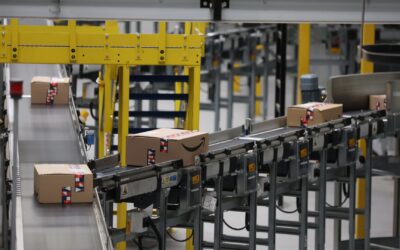 Amazon hikes UK pay, plans to hire 15,000 seasonal workers