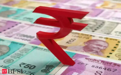 Rupee rises 4 paise to 83.21 against US dollar in early trade, ET BFSI