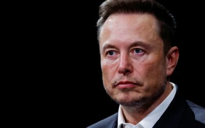 Tesla stock ends the week down 15%, the worst performance of the year