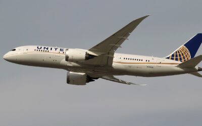 United Airlines buys 110 additional Boeing, Airbus