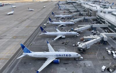 United Airlines tweaks frequent flyer program to reward spending