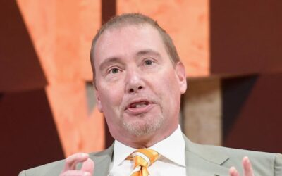 In a ‘grabby market,’ start looking at cash and gold, says DoubleLine’s Gundlach