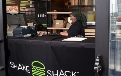 Shake Shack launches search for new chief executive, keeps guidance for Q4