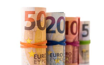 Euro Edges Up on ECB Hawks’ Comments, But Momentum Limited