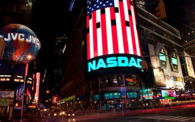 NASDAQ Falls by 1.5% after Tech Giants Reports