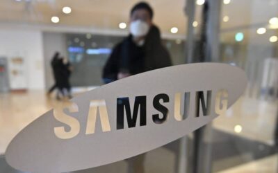 Samsung Electronics expects profit to plunge in fourth quarter