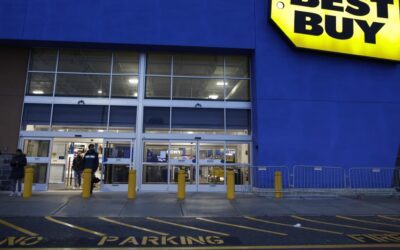 Best Buy’s stock jumps as gaming growth offsets smartphone weakness