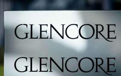 Glencore cuts dividend as earnings fall 50% on collapse in global coal prices