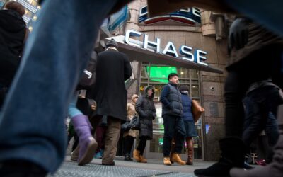 JPMorgan Chase, Wells Fargo cut overdraft revenue to $2 billion in 2023
