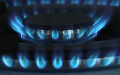 Natural-gas prices bounce 8% as Chesapeake plans production cuts