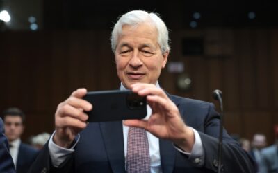 Jamie Dimon sells $32 million in JPMorgan Chase stock as shares vest