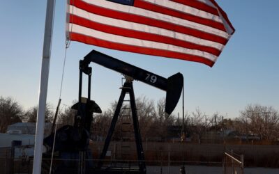 Oil prices move higher, on track for solid quarterly gains