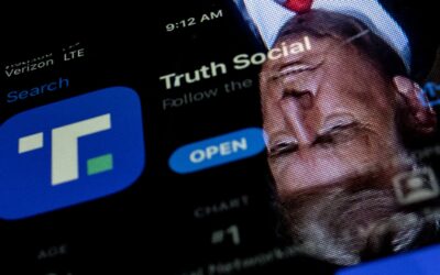 Trump praises Truth Social after DWAC stock plunge