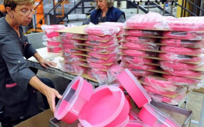 Tupperware sounds another warning for investors with more filing delays
