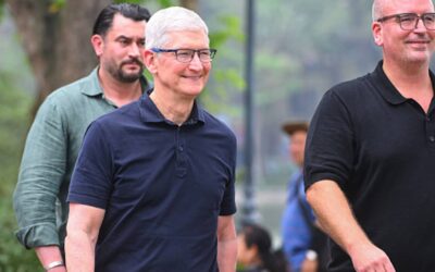 Apple CEO Tim Cook visits Vietnam