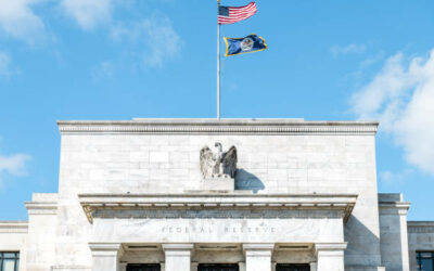 Fed Faces Dilemma Amid Sticky Inflation and Slowing Economy