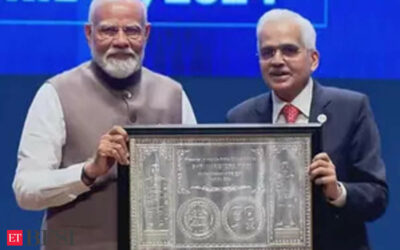 PM lauds RBI, says India must become financially ‘Atmanirbhar’ in 10 years, ET BFSI