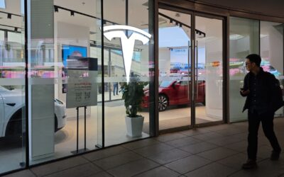 Tesla shares slide, Li Auto sinks as EV makers slash prices