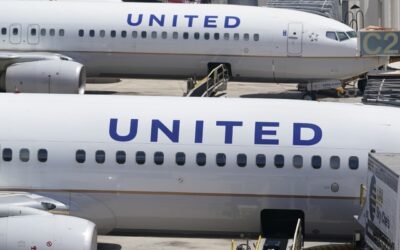 United Airlines postpones investor day