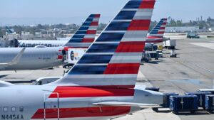 American Airlines cuts growth after sales strategy backfires