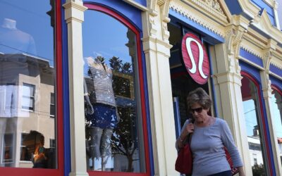Lululemon’s stock falls 4.4% after yoga-gear maker says its chief product officer is leaving