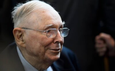 Buffett partner Charlie Munger kept these rules about investing and life that you can use too