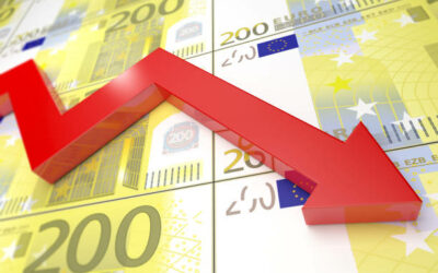 Euro Falls to Four-Week Low: Politicians to Blame