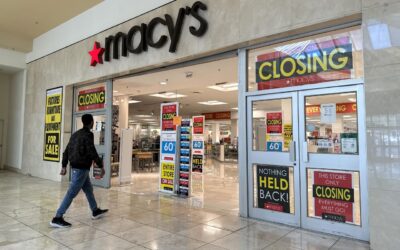 Macy’s junk bonds that would pay off in the event of a takeover fall after talks end with private-equity suitors