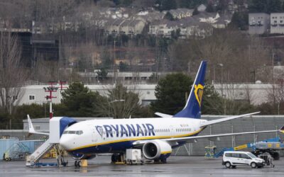Ryanair expects slump in air fares over key summer months