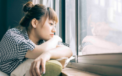 9 seemingly harmless habits that are making you unhappy (without you noticing it)