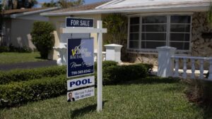 August home sales drop more than expected as prices set