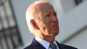 Judge extends restraining order on Biden plan