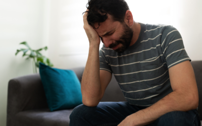 9 subtle behaviors of men who struggle to cry in front of others, according to psychology