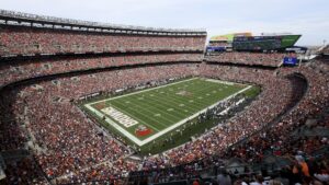 NFLs Browns plan to leave Cleveland stadium for dome in