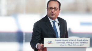 Francois Hollande calls for a united Europe after Trump election win