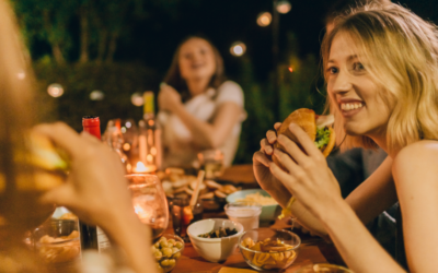 People who get hungry late at night typically display these 7 behaviors, says psychology