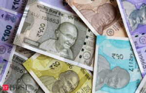 Rupee rises 6 paise to close at 8444 against US