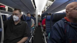 Senate report slams airlines for raking in billions in seat