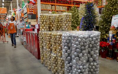 Holiday decor spending could help retailers