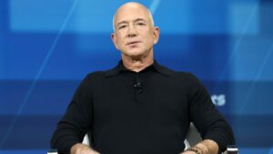 Jeff Bezos enables Trump democracy threat Outgoing Washington Post columnist