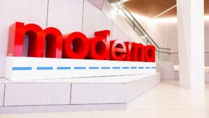 Moderna lowers 2025 sales forecast by 1 billion