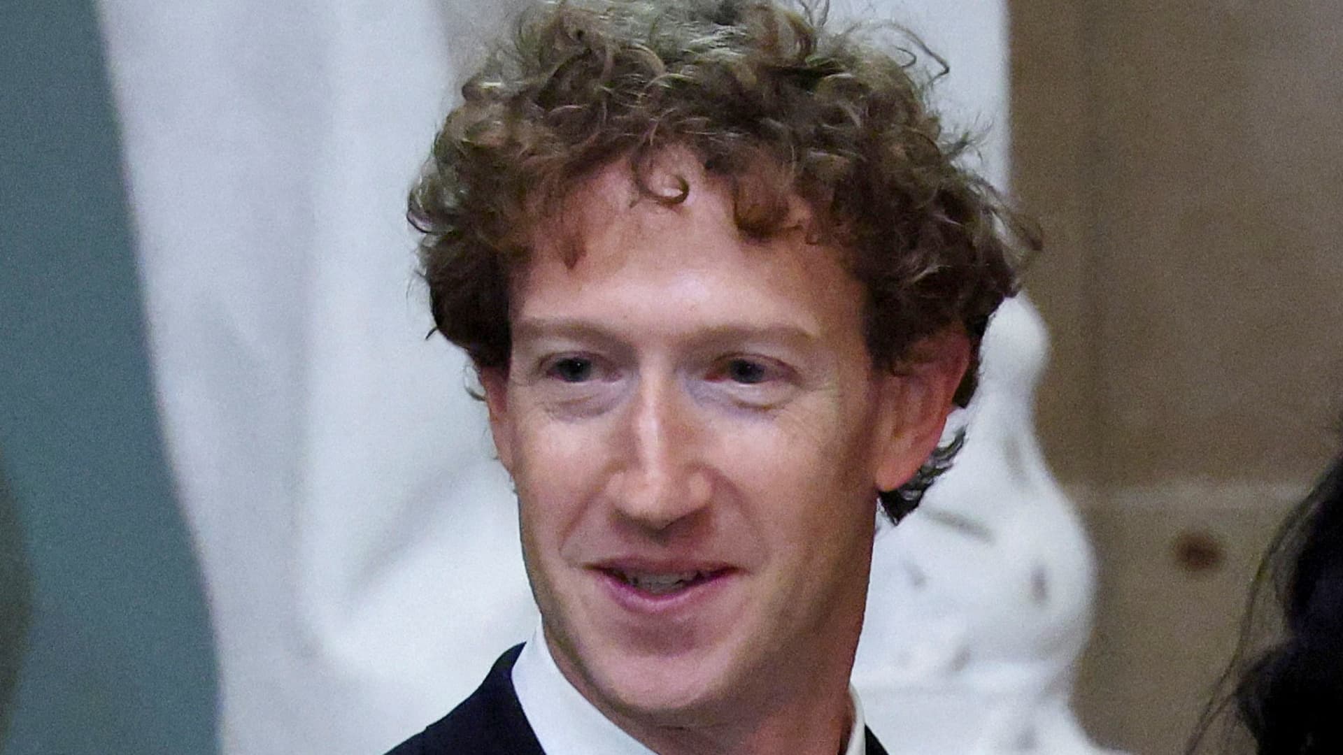 Zuckerberg sets Metas AI targets for the year expects to