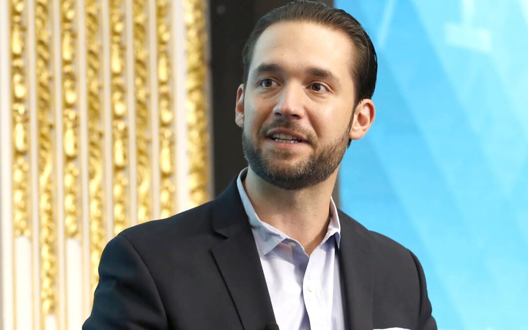 Alexis Ohanian, Kevin Rose team up to buy and revive Digg