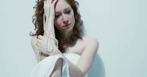 8 daily habits of people who seem strong on the