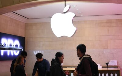 Apple left without life raft amid Trump’s China trade war: Analysts