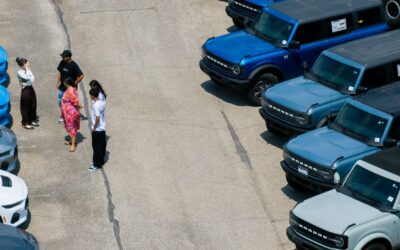Car purchases rise, consumer spending slows